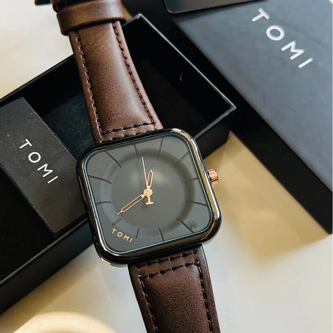TOMI T093-Square Dial Straps Watch